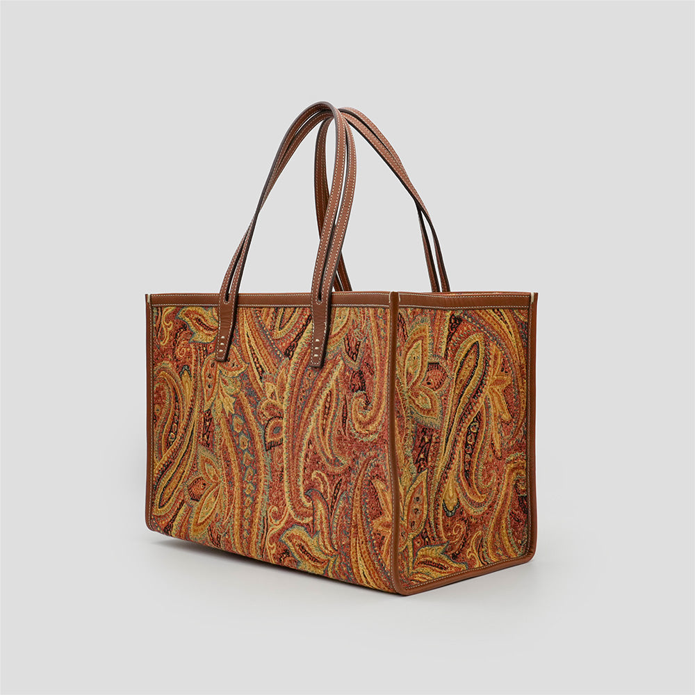 CLUB BAG – A VACATION